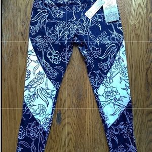 Balance Collection NWT Capri Leggings navy and white floral print.